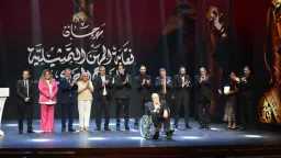 تامر حسني يشعل أجواء حفل...