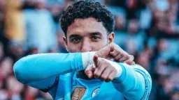 جوارديولا يفاجئ الجميع بتشكيل مانشستر...