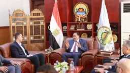نائب وزير الصحة يبحث مع...