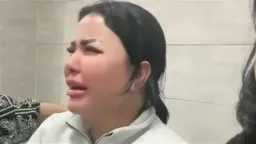 زوجة إسماعيل الليثي تنهار في...