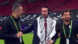 شال فلسطيني ورسالة تقدير لأبوتريكة.....