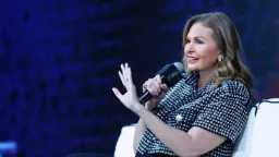 يسرا تكشف عن شروطها الصارمة...