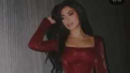 كارولين عزمي تشعل إنستجرام بالأحمر.....