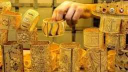 الذهب يولّع الأسعار في مصر.....