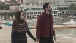 مي عز الدين تخطف الأنظار...