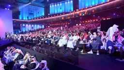 معركة الشعر تشتعل.. “شاعر الراية”...