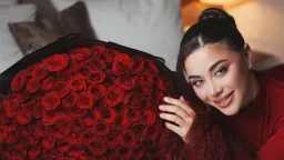 يارا السكري تخطف الأنظار بإطلالات...