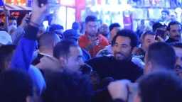 نجومية عمرو سعد تربك شوارع...