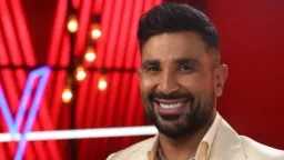 أحمد سعد يغني «للأخ عمرو...