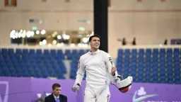 منتخب مصر للسلاح يهبط في...