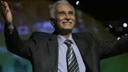 رحيل أب روحي.. مفيد عاشور...