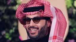 بمفارقات ساخرة وجرعة ضحك مكثفة.....