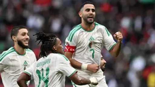 الملعب