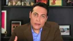 أشرف زكي يجرّ محمد الغيطي...